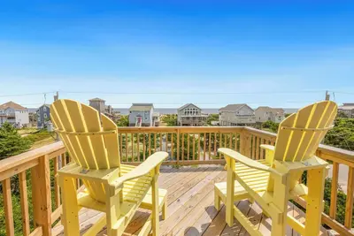 Image de Semi-Oceanfront w/ Hot Tub, Cargo Lift, Smart TVs, Cmty Pool & Tennis/Pickleball