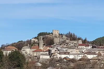 Image de studio centre village Seyne 04140