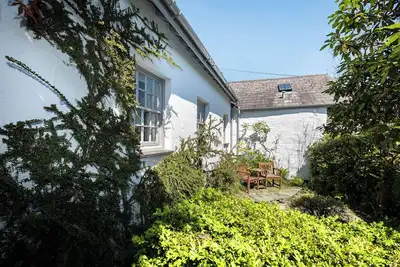 Image de Mountain Cottage - Quirky at it's best.