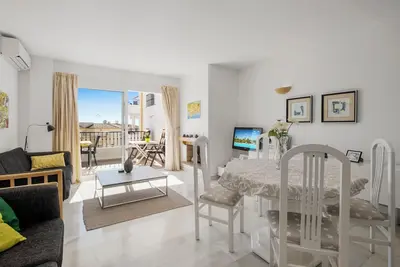 Image de Sunny flat with pool in Riviera del Sol by Costarentals - Ref 96