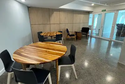 Image de Luxury 2br Condo in The Pacific Point 1000