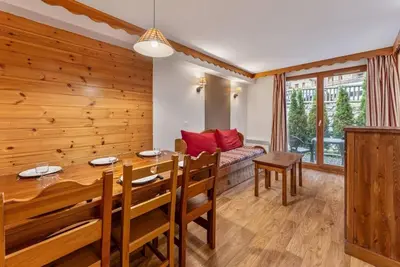 Image de Centre station, Rez-de-chaussée, remise en forme, piscine, sauna, terrasse, casier à ski, 38m²