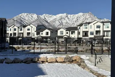Image de \"Terrapin Basin\" - A chill 2200 sf Mtn Green retreat, 12 mins to #1 Snowbasin.