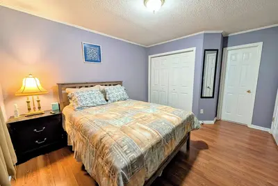 Image de The National Whitewater-Charming house with WiFi, and Ac in lovely Charlotte!