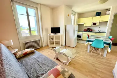 Image de Appartement bien situé avec belle vu mer