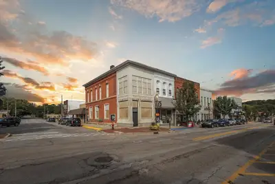 Image de The Loft Buchanan - Chic Industrial Loft in Historic Downtown