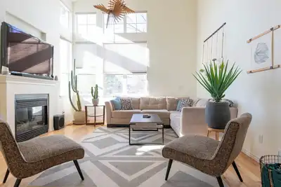 Image de Bright, Modern Home near Boulder and Rocky Mountain National Park