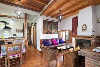 Maison de campagne \"Alucema\" avec vue sur le lac, terrasse privée et Wi-Fi