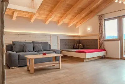 Image de Appartement \"Panorama\" avec vue sur les montagnes, jardin partagé et Wi-Fi