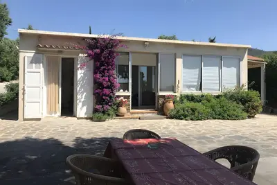 Image de Villa de charme à Bormes-les-MimosasConfort, Détente et Proximité des Plages