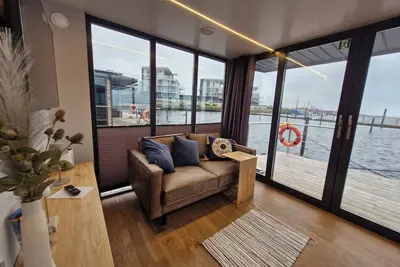 Image de Houseboat Fjord Cirrus with bio sauna and roof terrace in Wendtorf