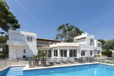 Image de Villa 'La Chamade' avec vue sur la mer, piscine privée et Wi-Fi