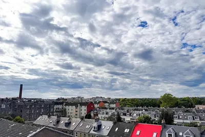 Downtown Modern 2 Bedroom Apartment with Stunning Castle Views