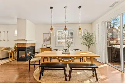 Image de Elegant Escape – Bright Interiors & Relaxed Gatherings