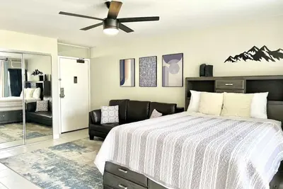 Image de Cozy & Affordable Seaside Studio w/ Parking