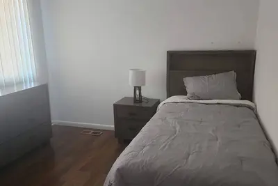 Image de 3-bedroom townhome in delightful Germantown with WiFi, Ac, Heat, free parking