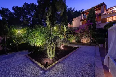 Image de Villa spacieuse avec vue sur la montagne