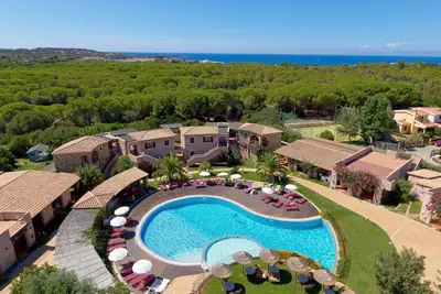 Image de Appartement dans résidence avec piscine