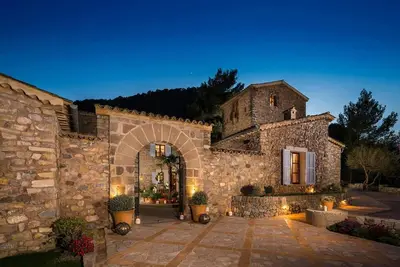 Image de Villa traditionnelle avec piscine privée