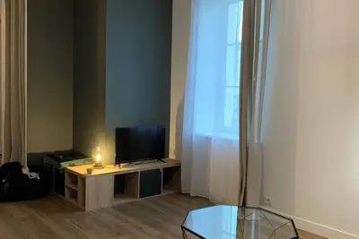 Image de T2 superbe à 200m du port, dans une rue très calme