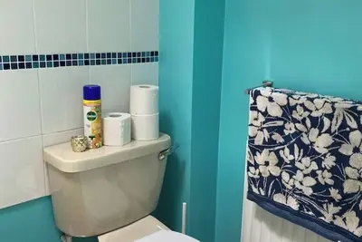 Image de Cosy 1 Bedroom Apartment Private Access in Guildford\n\n