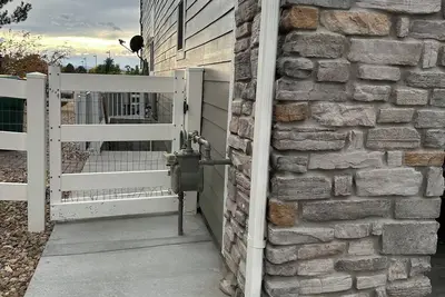 Image de Charming walkout basement in a beautiful Murphy Creek Golf course neighborhood.