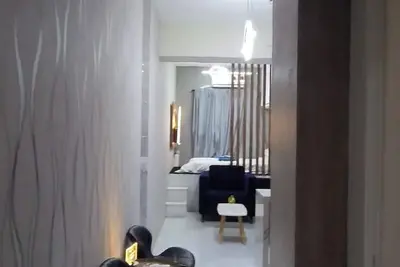 Image de smart, affordable condo unique blend of luxury, convenience, and modern living