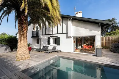 Magnifique maison basque avec piscine - Biarritz