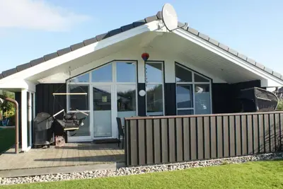 Image de Fantastic vacation home directly behind the dike