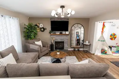 Image de Spacious 4-bedroom house in charming Pocono Mountains WiFi, Ac, Golf, Game room