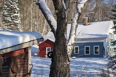 Image de Tranquil farmhouse in charming Lake Elmore. Swim, Hike, Bike and Ski
