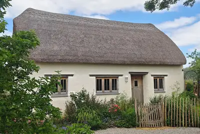 Swallows’ Cottage, pet friendly, character holiday cottage in Truro
