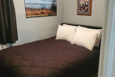 Image de Cozy 2-bedroom house in Alma with WiFi, Ac close to Harlan Lake and hunting.