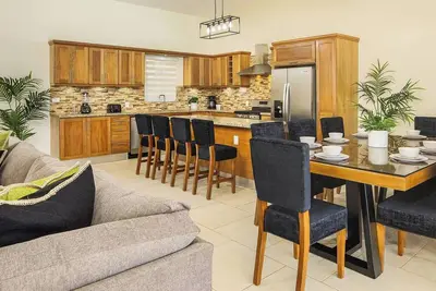 Image de 4bd villa in secure residence, free bus! Private pool, internet, Tv, watermark