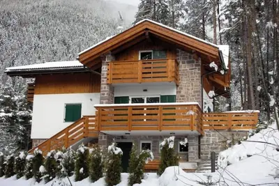 Image de Chalet Dolomites Breathtaking View Fiemme Valley three apartments