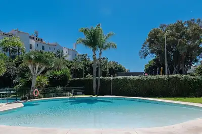 Image de Luxueux Duplex Marbella: Jardins, 4 Piscines, Animaux Bienvenus