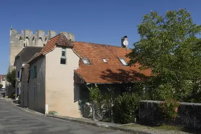 Image de Maison préservée et authentique, au bord d'un parc dans une Bastide du Lot