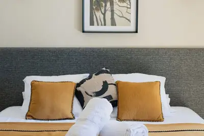 Image de Villa située dans une domaine viticole avec restaurant & salle de sport.