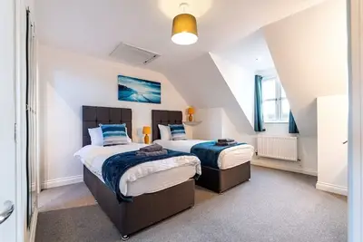 Image de Comfy, 3 Bed, 2. 5 Bath, Sleeps 7