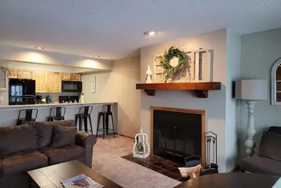 Image de Cozy 2-Bedroom Condo, Stunning Golf Course Views – Perfect for Families & Groups