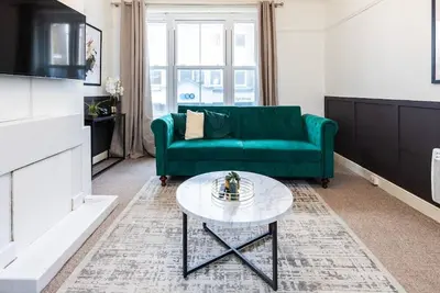 Image de Modern & Huge 3br Home City Centre by Luxiety Stays