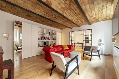 Image de Luxury 3 beds/3 baths-few steps from city center!