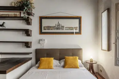 Image de Historical Loft with view in city center!