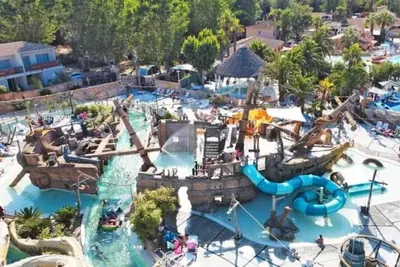 Image de Pirate world camping\n les sables d'or \nmobilhome 6/8 personnes