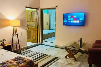 Image de 1bhk luxurious apartment with Ac in Varanasi - Perfect for a getaway