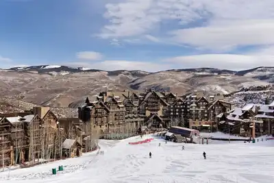 Image de 2024 Christmas Getaway: Ski-In/Out 3-Bed at Bachelor Gulch + 8 Lift Tickets!