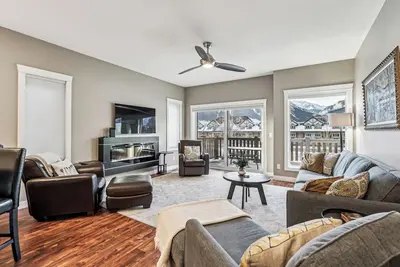 Image de Luxury Spacious Canmore Home, Great Views, 5, min Walk To Down Town