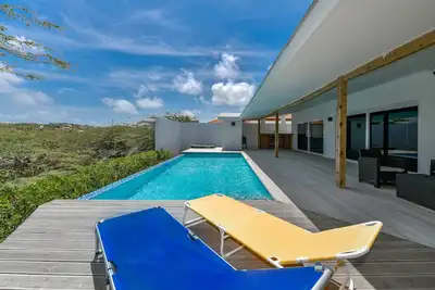 Image de Carefree holiday in a luxury villa with an infinity pool and jacuzzi (non-smoke)