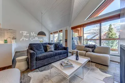 Image de 3bd Village Townhome With Views