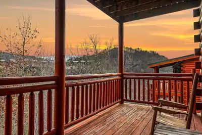 Image de Smoky Mtn Cabin, Pool, Theater, Game Rm, 6br, View